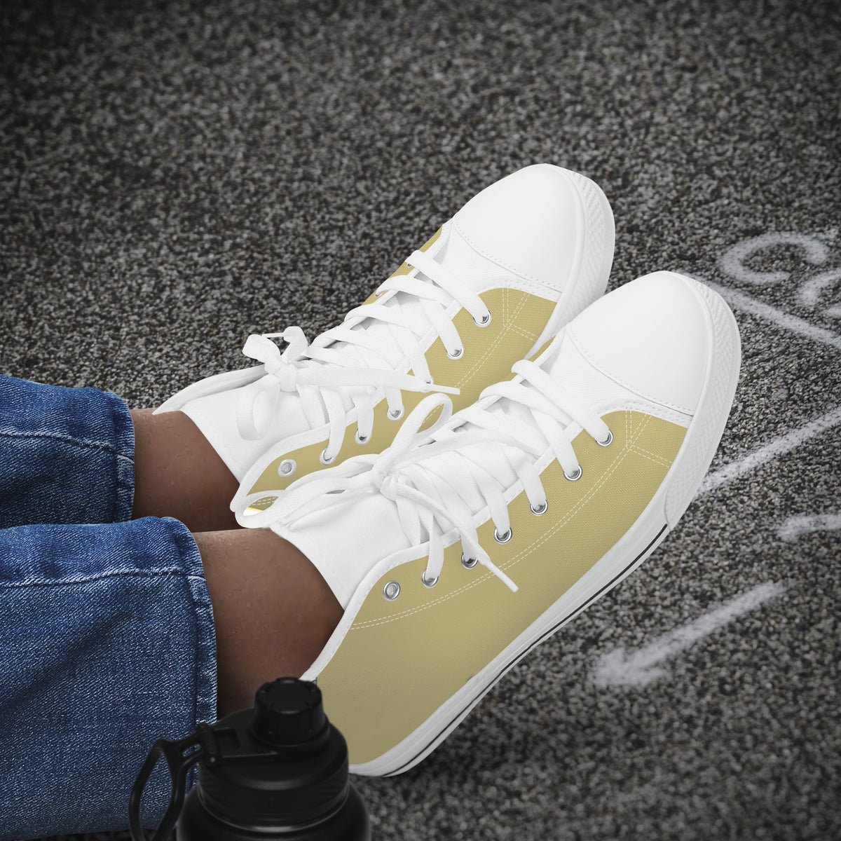 Crake High Top Flaxen laced high top plain color canvas shoes