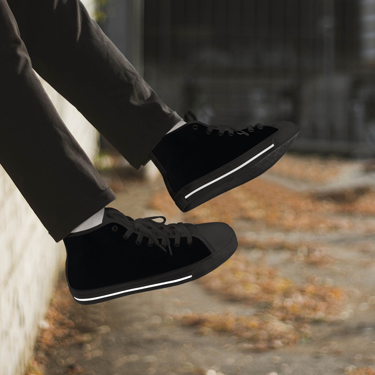 Crake High Top Black laced high top plain color canvas shoes
