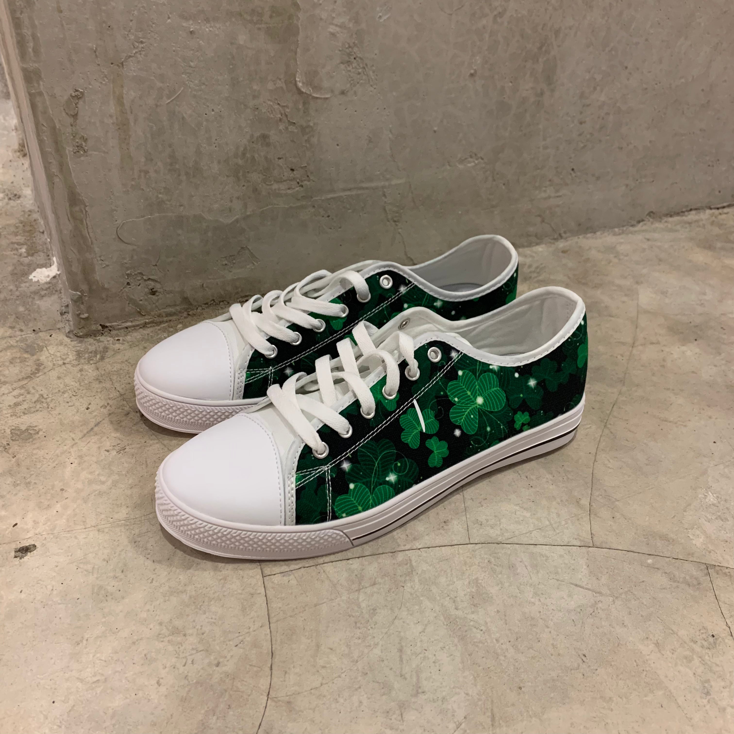Crake Low Top Four-leaf clover laced custom prints canvas shoes