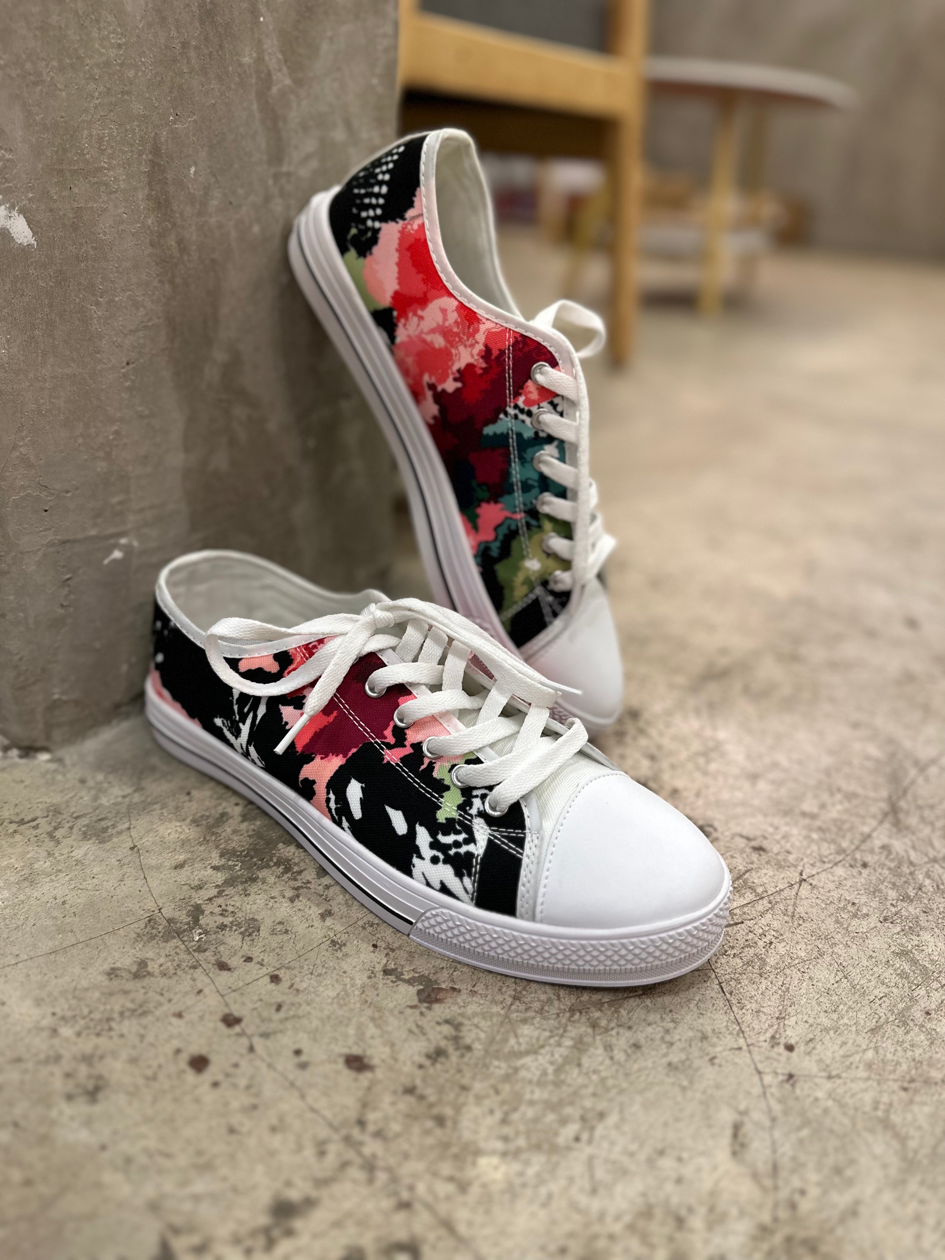 Crake Low Top Pontus laced custom prints canvas shoes